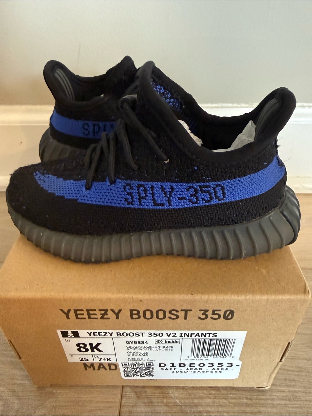 adidas Yeezy Boost 350 V2 Kids Sneakers - Dazzling Blue NWT